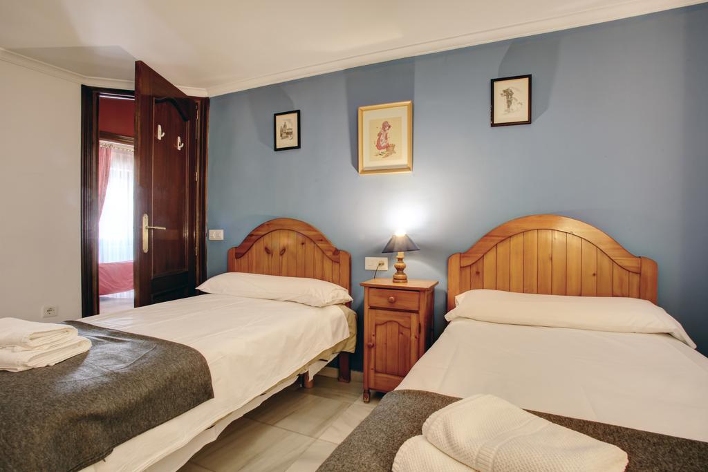 Holiday House Abul Beka Ronda Habitación foto